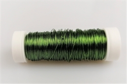 En rulle med Myrtetråd grøn 30 g.