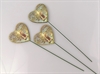 3 stk. Hjerte stik pynt, på metal pind, til dekorationer m.m. Hjertet måler ca. Ø 5,5 cm.