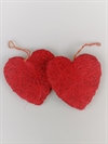 2 stk. røde sisal hjerter med snor. Ca. 6,5 cm. Du får 2 stk. for. 7,50