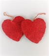 2 stk. røde sisal hjerter med snor. Ca. 6,5 cm. Du får 2 stk. for. 7,50