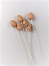 6 stk. små støbte  (plast ) æg på tråd. Pynt i dekorationer m.m. Ca. 2 cm.