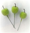 3 stk. Grønne Dekorations æbler på tråd Is / frost. Ø ca. 3,5 cm.