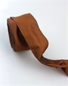  5 Meter brunt satin bånd. Brede 4 cm. Nemt at forme.