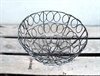 Metal halv kugle. sort/hvid Ø  24 cm. Stabil.