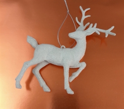 Flot Hjort for ophængning. H. ca. 15 cm  ( medregnet gevir )L. ca. 10 cm. Rå hvid med glitter.