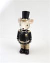 Figur. Mus i uniform. H Ca. 17 cm.