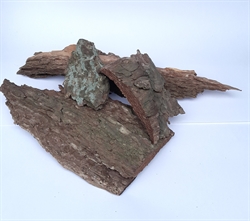 Bark som på foto. ( lag på lag) Variabel i form og størrelse. Pynt i dekorationer. Natur. 5 til ca. 40 cm.