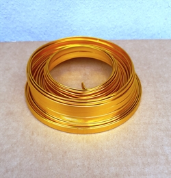 Flad Guldfarvet Bonzai. Aluminium. Tykkelse 1 mm. Brede 5 mm. ca. 5 Meter.