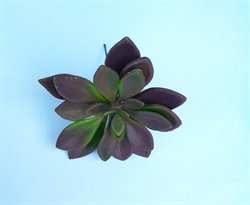 Kunstig sukkulent / husløg på kraftig tråd. Ø ca. 12 cm. Velegnet i inde som ude dekorationer.