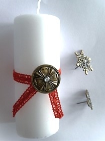 3 stk. Lys smykker, Metal  "antik mat guldfarvet" Stift på bagsiden.