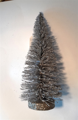 Dekorations Juletræ Grå / Sølv, På træ fod. Højde ca. 29 cm.