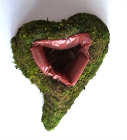 Hjerte grøn kunstmos.. Planteunderlag. Til Grav pynt m.m. Ca. 21x 17 x 7 cm