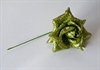  Flot grøn glitter dekorations rose på tråd. Ø ca. 4,5 cm. Fine i dekorationer.