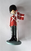 Soldat med flag. H. 13,5 cm.