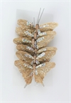 6 stk. sommerfugle med glitter. På tråd. Vingefang ca. 8,5 cm.