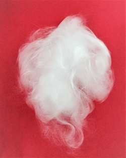 Fehår. Hvid. Giver en fin effekt, på gran m.m. Lille pose med Ca. 8 - 9 gram