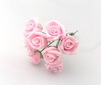 Bundt med 8 stk. lys røde skum blomster. Ø ca. 2 cm