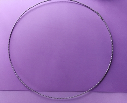 Et stk. Metal ring ca. 3 mm. Ø ca. 30 cm.