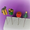 4 stk. Dekorations nåle med pakker, tromme og juletræ. Kraftig nål.