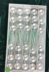 30 stk. Glaskugler  sølv Blank. Ø 4 cm. På tråd. Velegnet i buketter og dekorationer m.m.