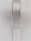 Rulle med sølvbånd 10 meter. Brede 2,5 cm.