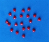 20 stk små røde akryl hjerter med klæb på bagsiden. ca. 1 cm.