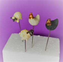 4 stk dekorations nåle med forskellige dyr. (kraftig nål)
