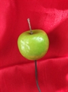 Et Æble til dekoration på tråd. Ø 5,5 cm.