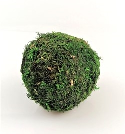 Dekorations kugle af kunstmos. Ø ca. 8 cm. Velegnet ude som inde.